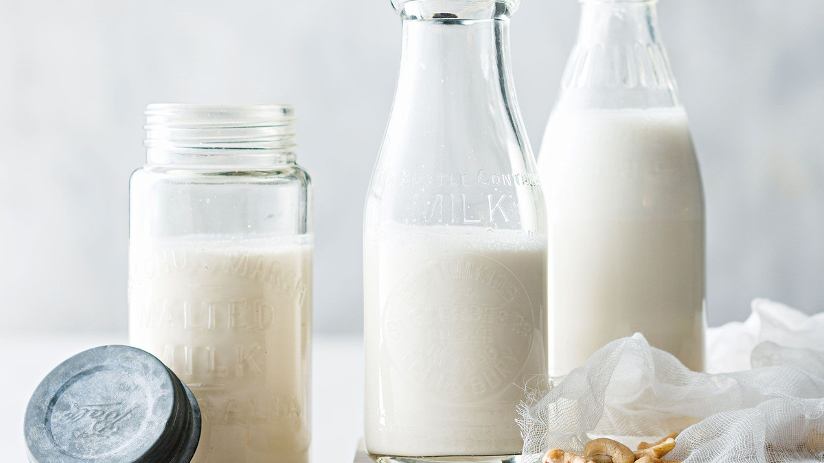 Учені пояснили, чому не варто відмовлятися від молока - фото 1