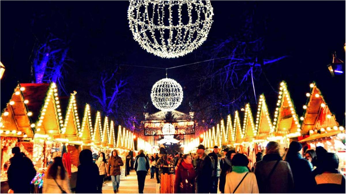 У новорічну ніч в Україні забезпечували безпеку понад 8 тисяч поліцейських - фото 1