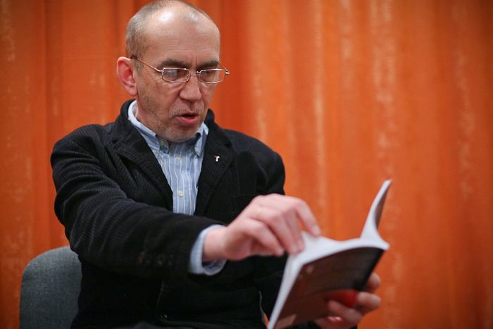 Український письменник здивував сучасною колядкою - фото 1