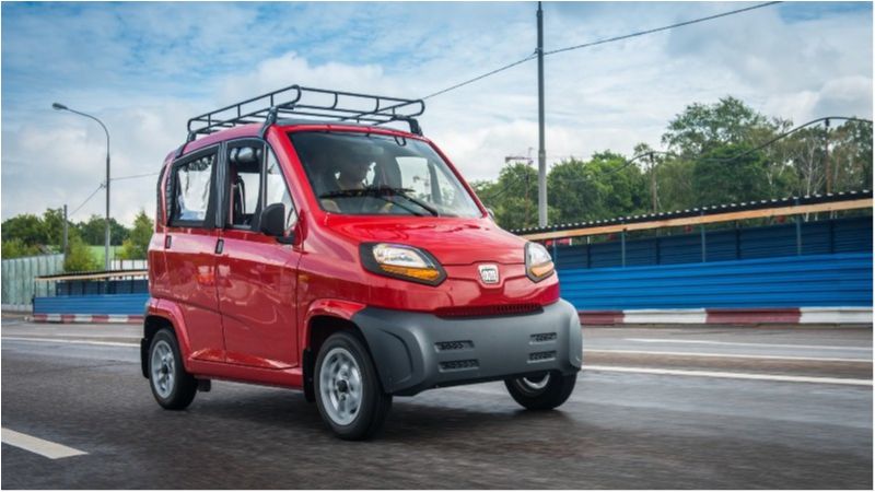 Bajaj Qute є квадроцикл з дахом - фото 1