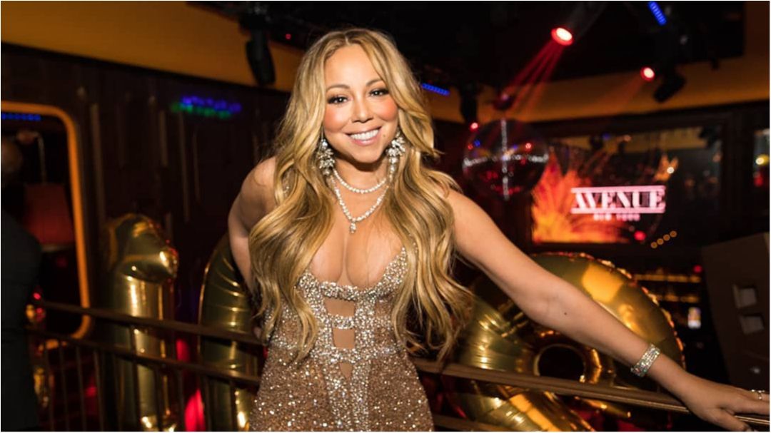 Нещодавно папараці зняли Кері біля входу в ресторан в Бевер - фото 1