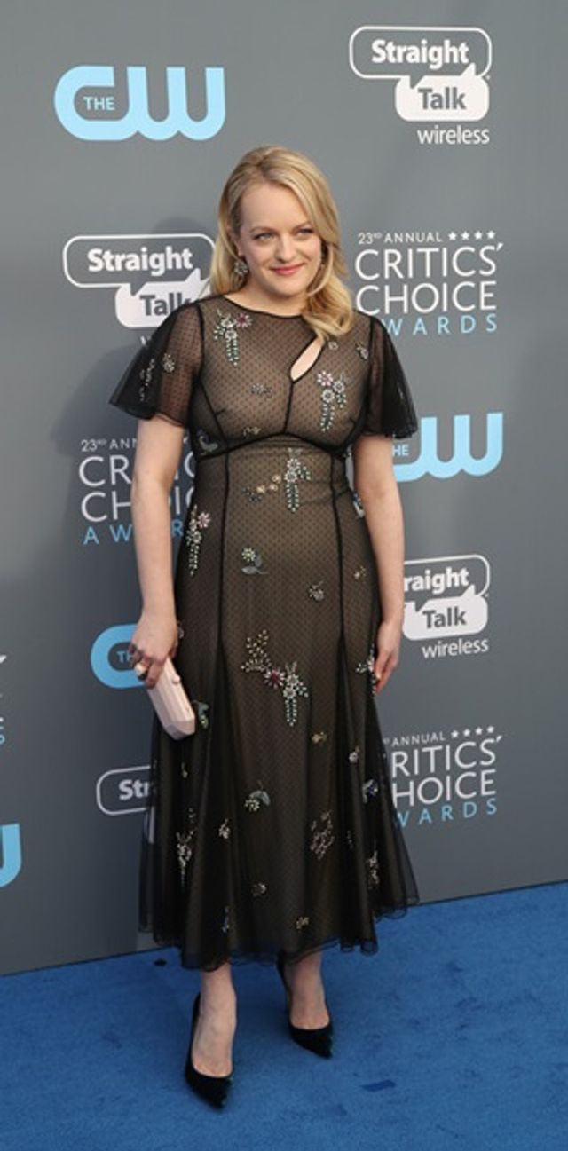 Найбезглуздіші наряди гостей Critics 'Choice Awards: фотофакт - фото 220449