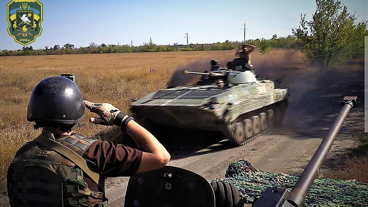 Як українські бійці проводять нічні стрільбища - фото 1