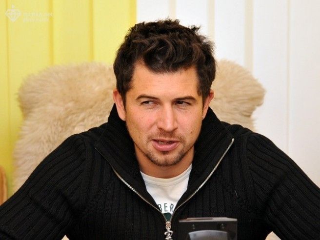 Андрій Джеджула і його дружина почали медовий місяць з Франції - фото 1