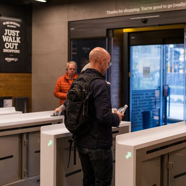 Як виглядає продуктовий магазин Amazon, в якому немає жодної каси - фото 222504