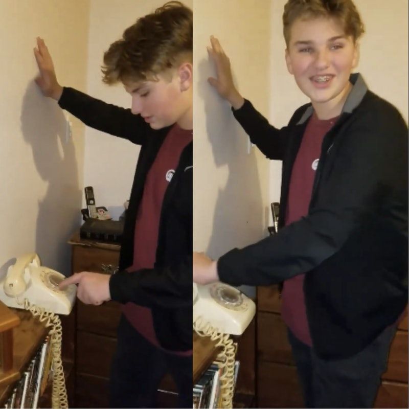 Підліток хотів зателефонувати з дискового телефону і став зіркою мережі