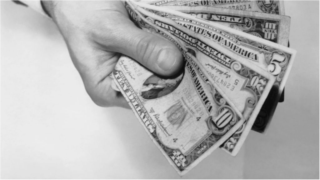 Гривня дещо зміцнилася - фото 1