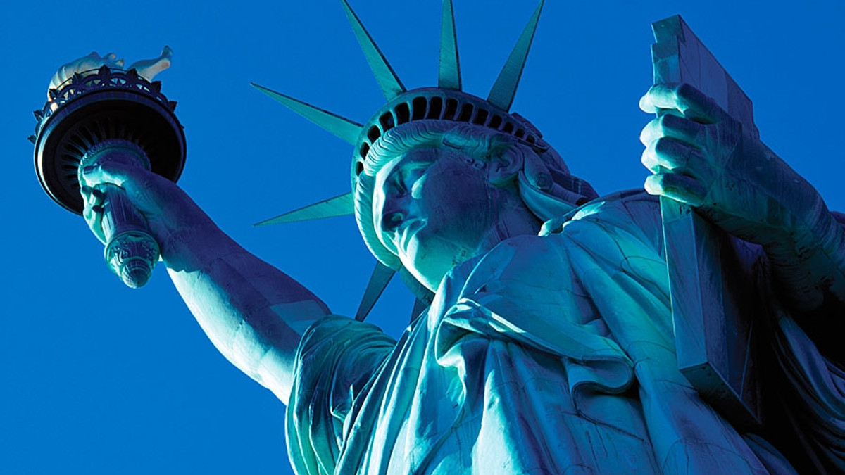 У Нью-Йорку статую Свободи закрили для відвідувачів - фото 1