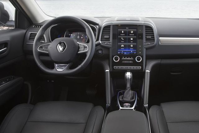 Renault починає продаж розкішного Koleos Initiale Paris - фото 218613