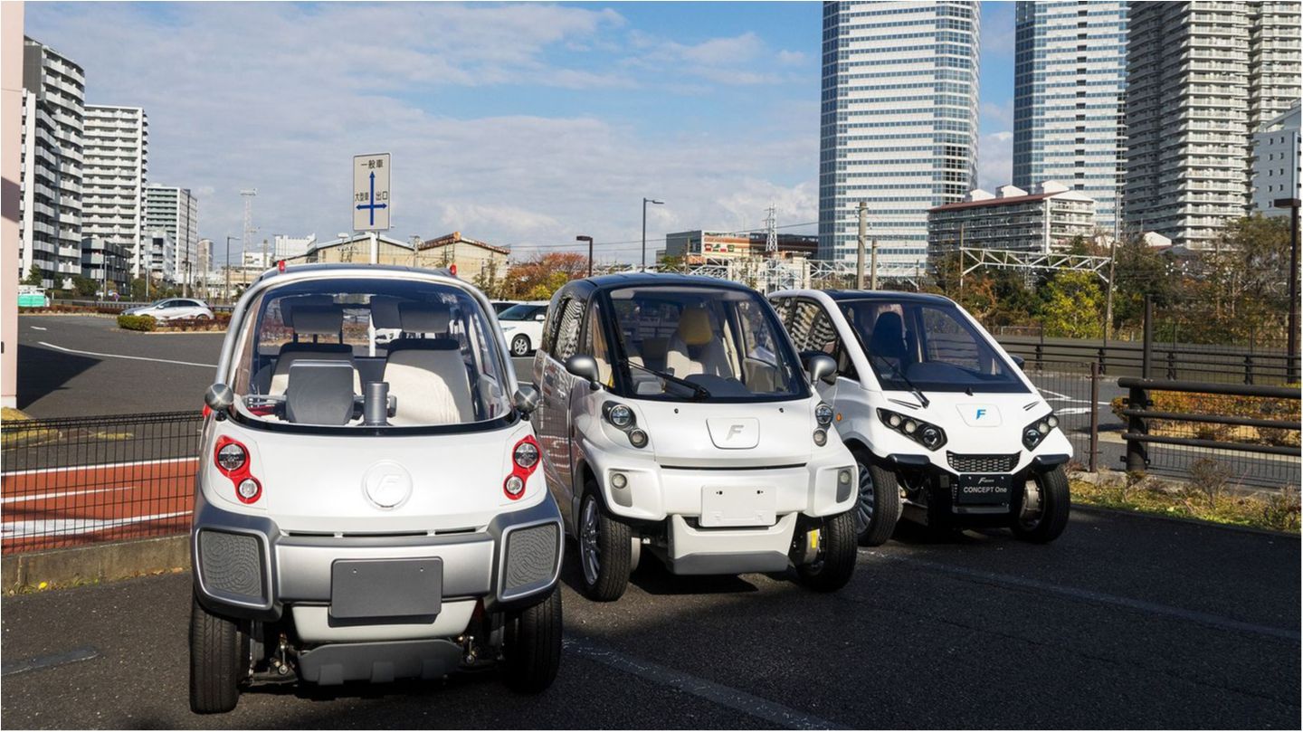 Японець створив електрокар, який може плавати