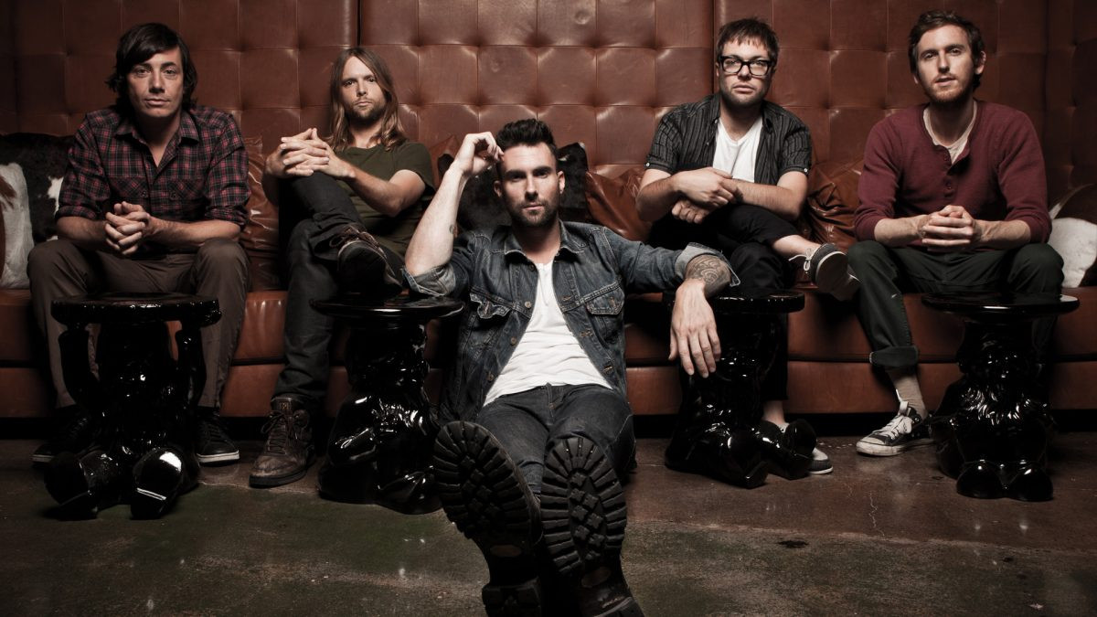 Maroon 5 випустили незвичайний кліп на трек Wait - фото 1