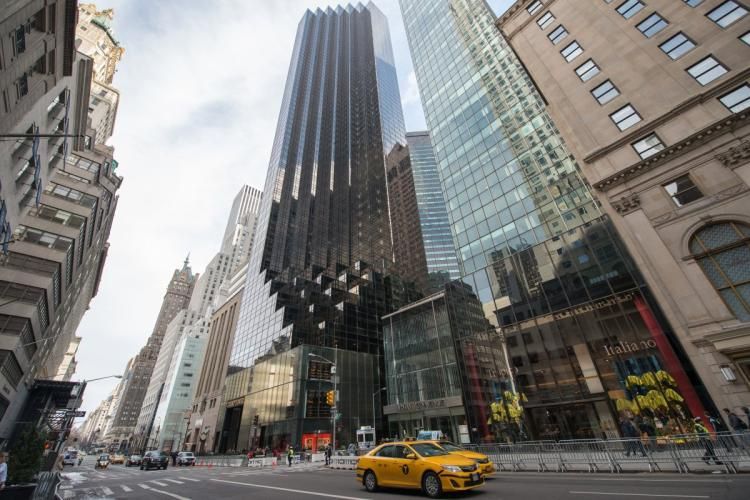 У Нью-Йорку спалахнув хмарочос Трампа - фото 1