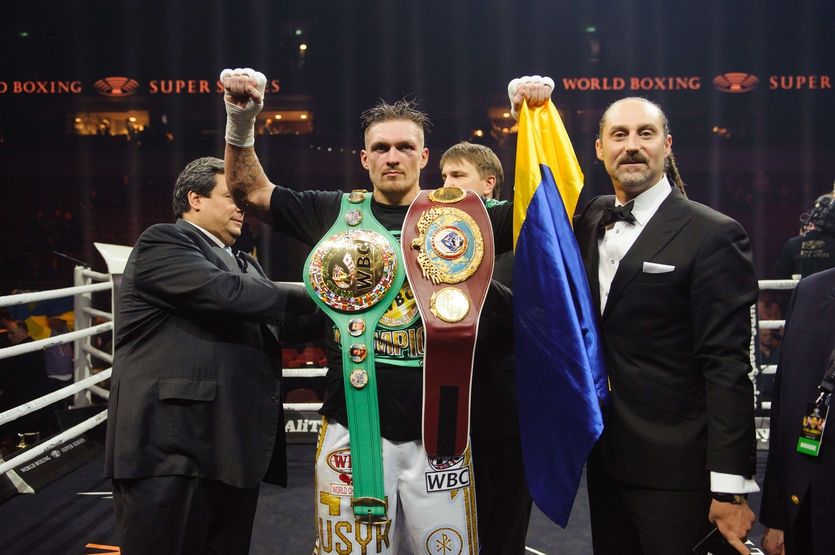 Стала відома дата наступного бою Усика у фіналі WBSS