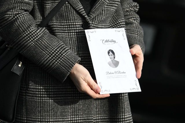 В Ірландії поховали вокалістку гурту The Cranberries- фото 222784