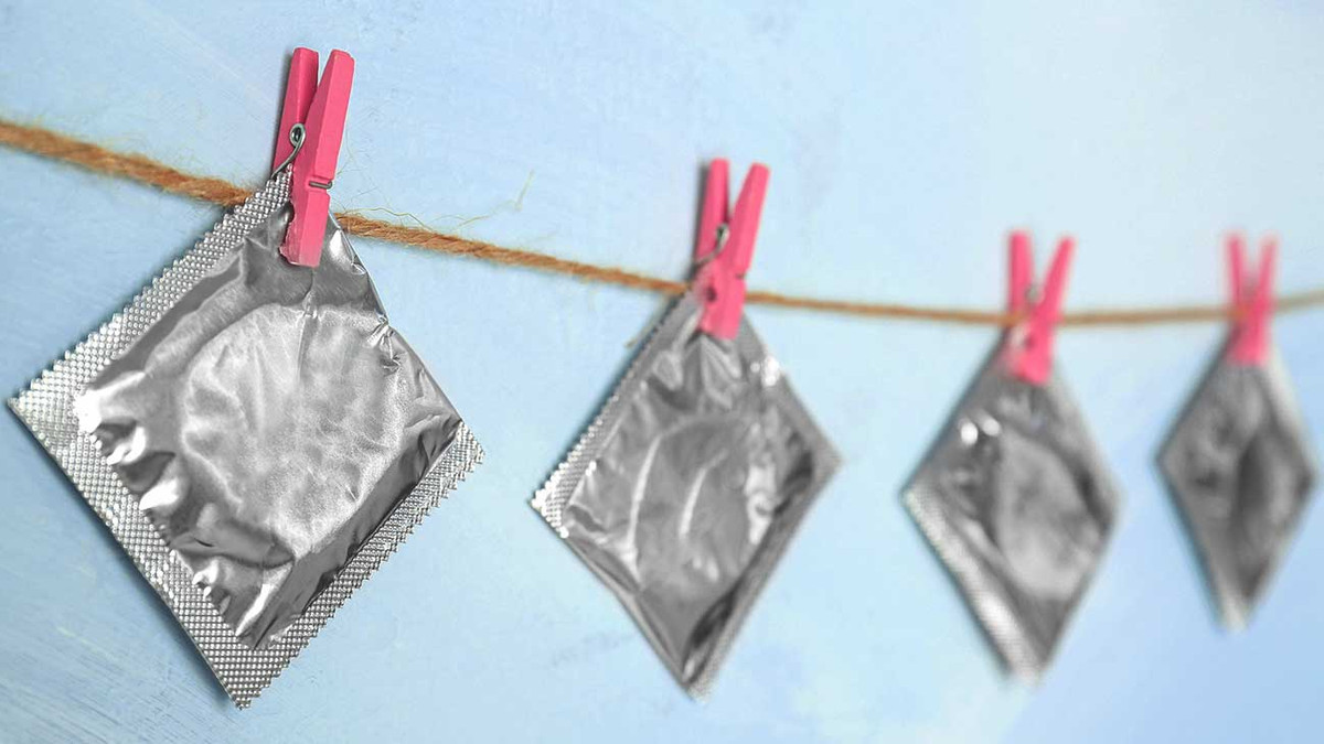 Для безпечного сексу: що не варто робити з презервативом - фото 1