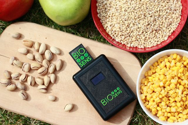 BIOsens: Українець створив food-лабораторію для мобільних пристроїв - фото 220378