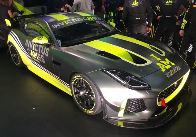 Jaguar зробив гоночний F-Type для пілотів з інвалідністю - фото 220639