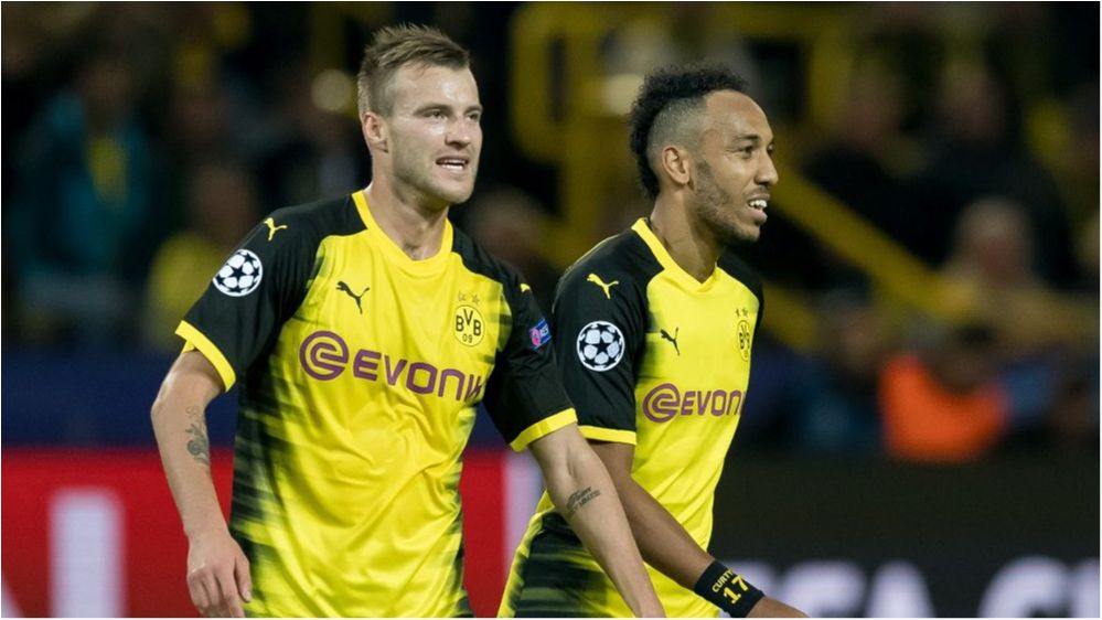 Обамеянг оцінив кросівки Андрія Ярмоленка - фото 1