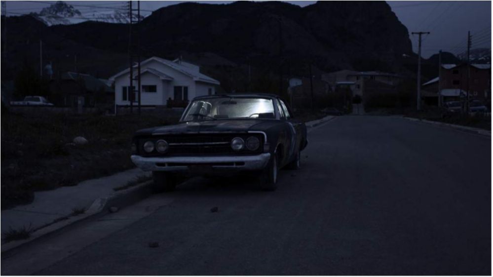 Знімки одиноких острівців світла на тлі загальної тіні Парижа - фото 1