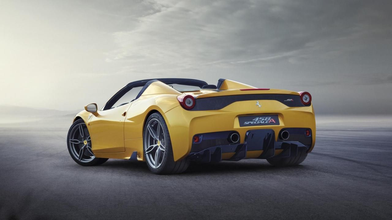 Працівник готелю помилково віддав ключі від Ferrari не тому - фото 1