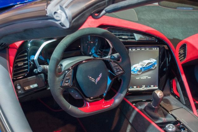 Електричний суперкар Chevrolet C8 Corvette - фото 220325