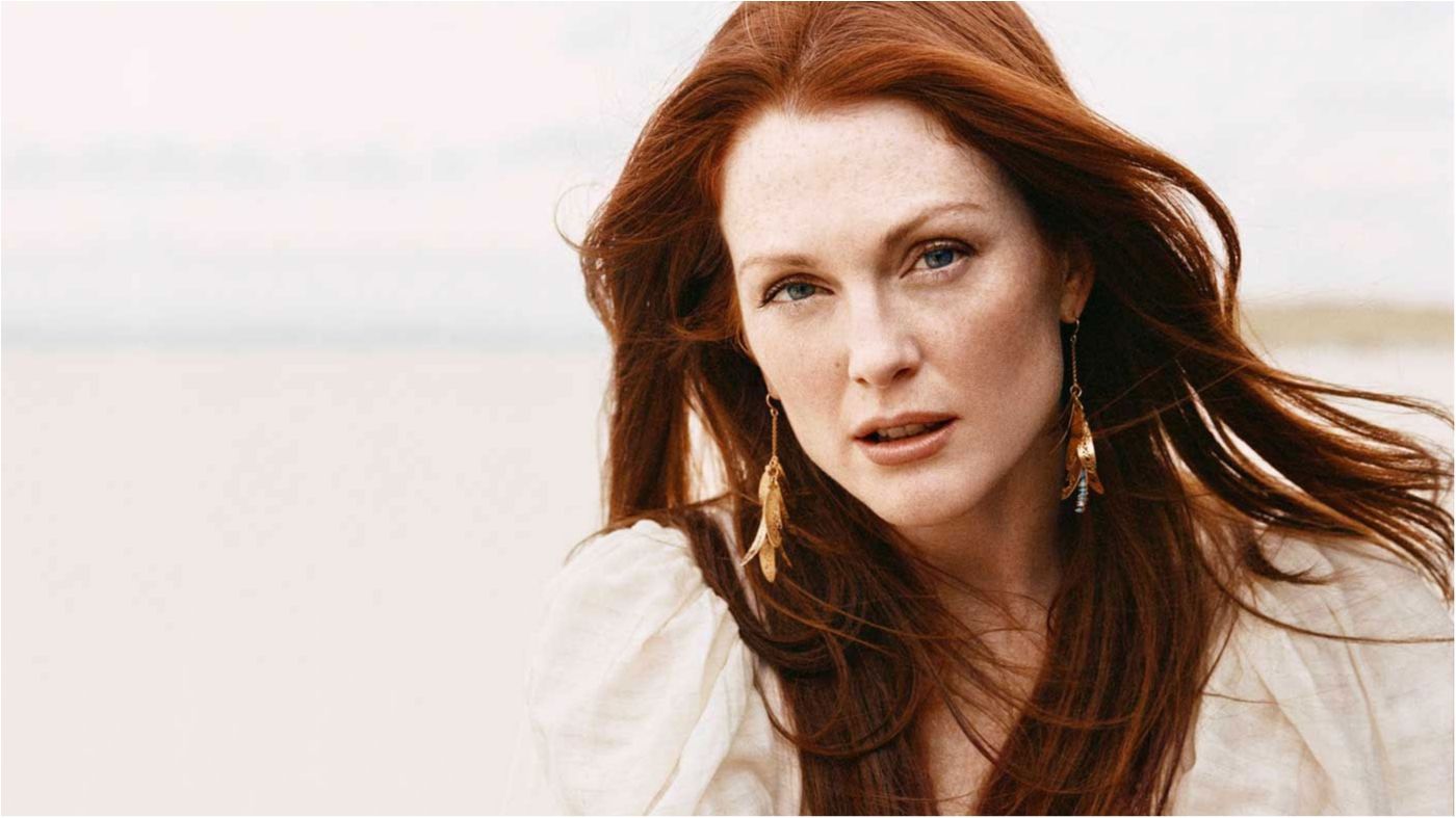 Свій образ Джуліанна доповнила чорною шапкою - фото 1