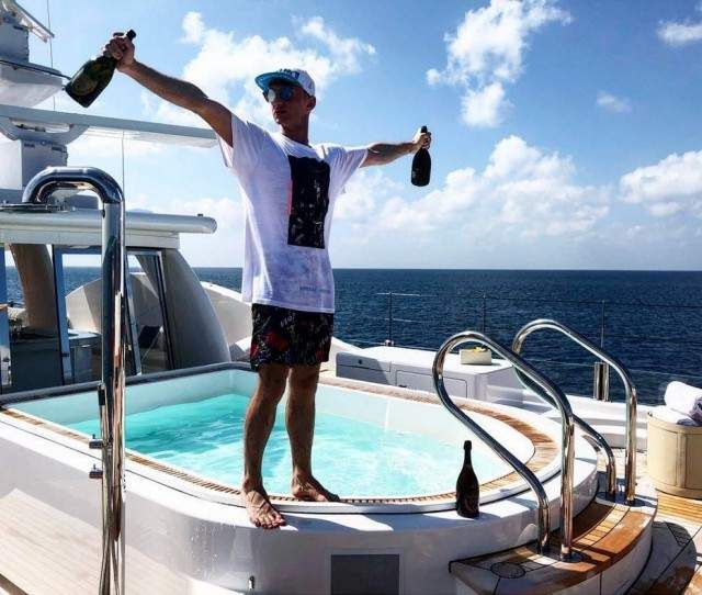 RICH KIDS OF LONDON - фото 221652