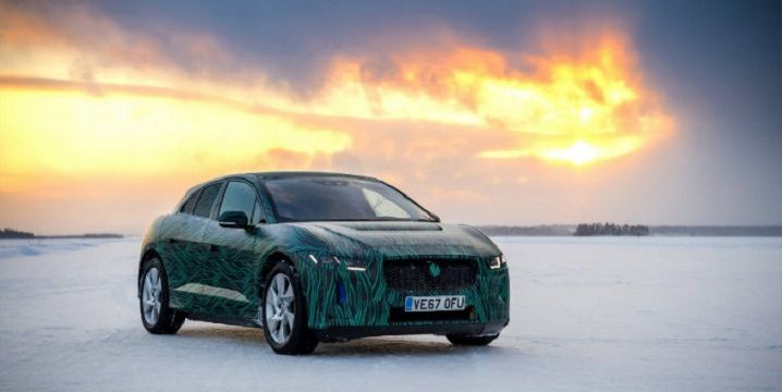 Jaguar продемонстрував перший електричний кросовер на відео - фото 1