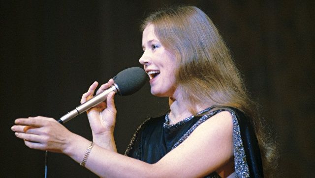 Людмила Сечина прославилася "Піснею Попелюшки" - фото 1