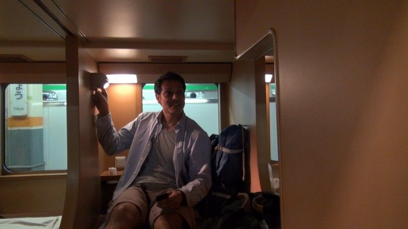 Ви будете здивовані! Як виглядає сучасний вагон плацкарт у Японії