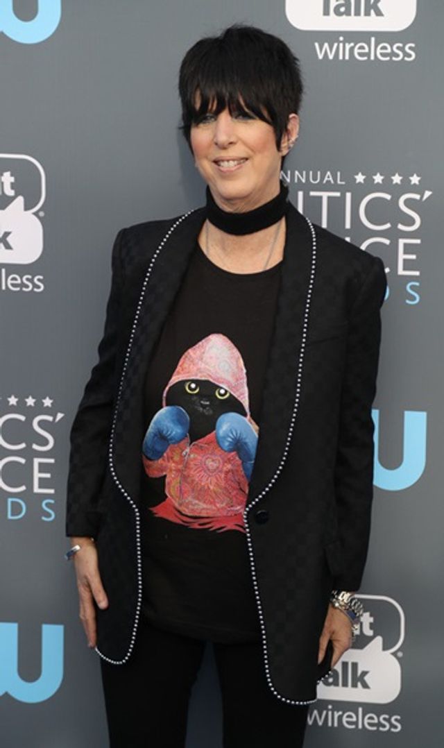 Найбезглуздіші наряди гостей Critics 'Choice Awards: фотофакт - фото 220450