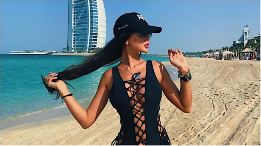 Дівчину називають головною Барбі Казахстану - фото 1