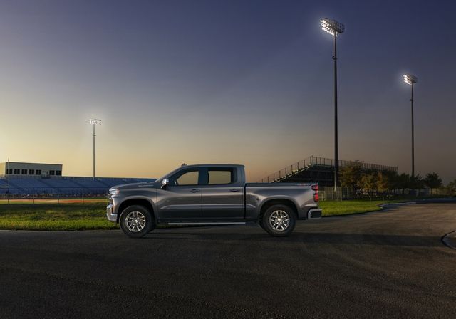 Chevrolet показала свій потужний пікап Silverado - фото 220947