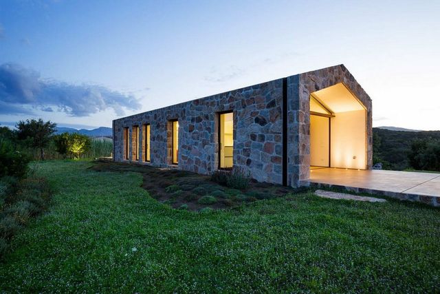 Як виглядає ідеальний кам'яний дім на побережжі Італії - фото 225143