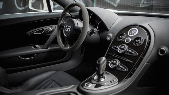 Компанія Bugatti зробила найкращий подарунок для власників машин - фото 225897