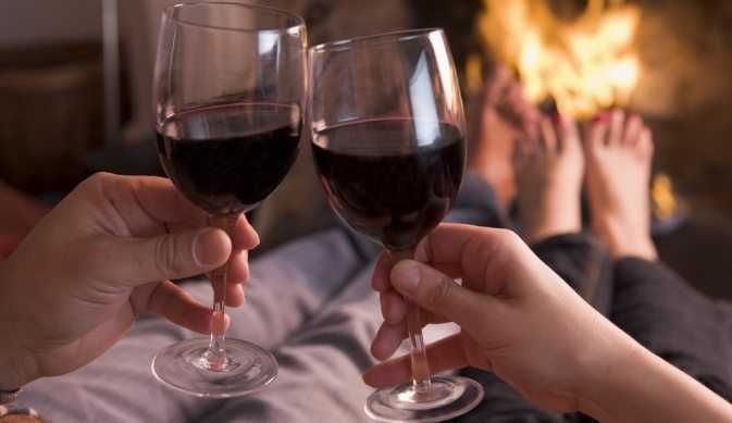 Учені виявили користь червоного вина для здоров'я зубів