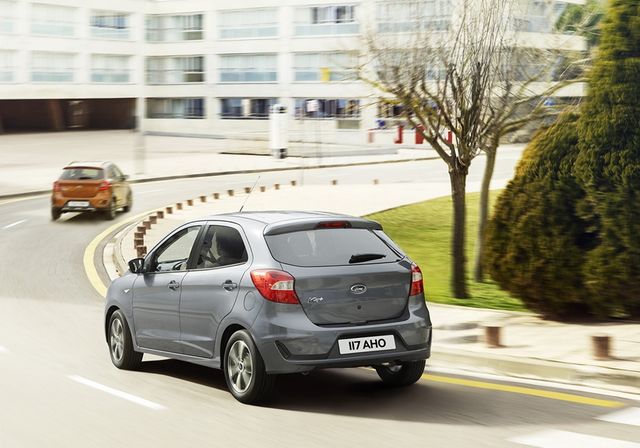 Найменший у лінійці Ford став позашляховиком - фото 225934