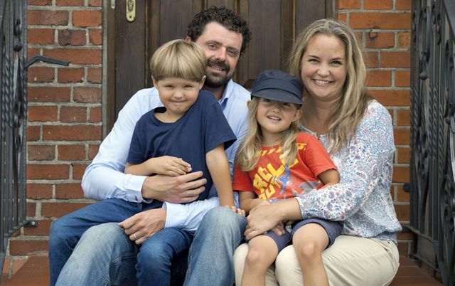 В Амстердамі жінка закохалася в безхатченка та вийшла за нього заміж - фото 225450