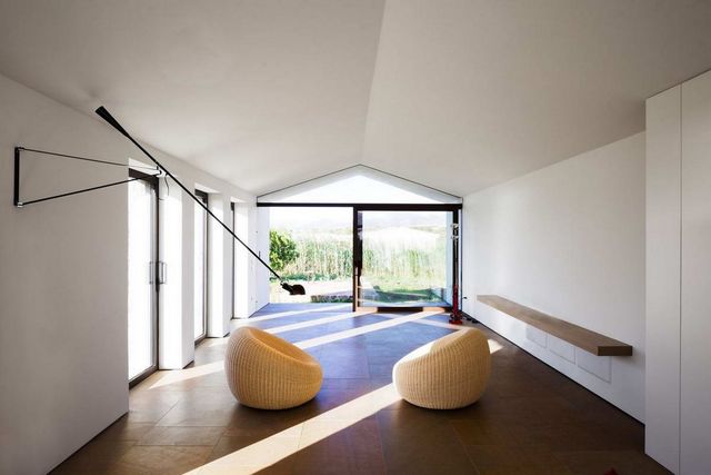 Як виглядає ідеальний кам'яний дім на побережжі Італії - фото 225139