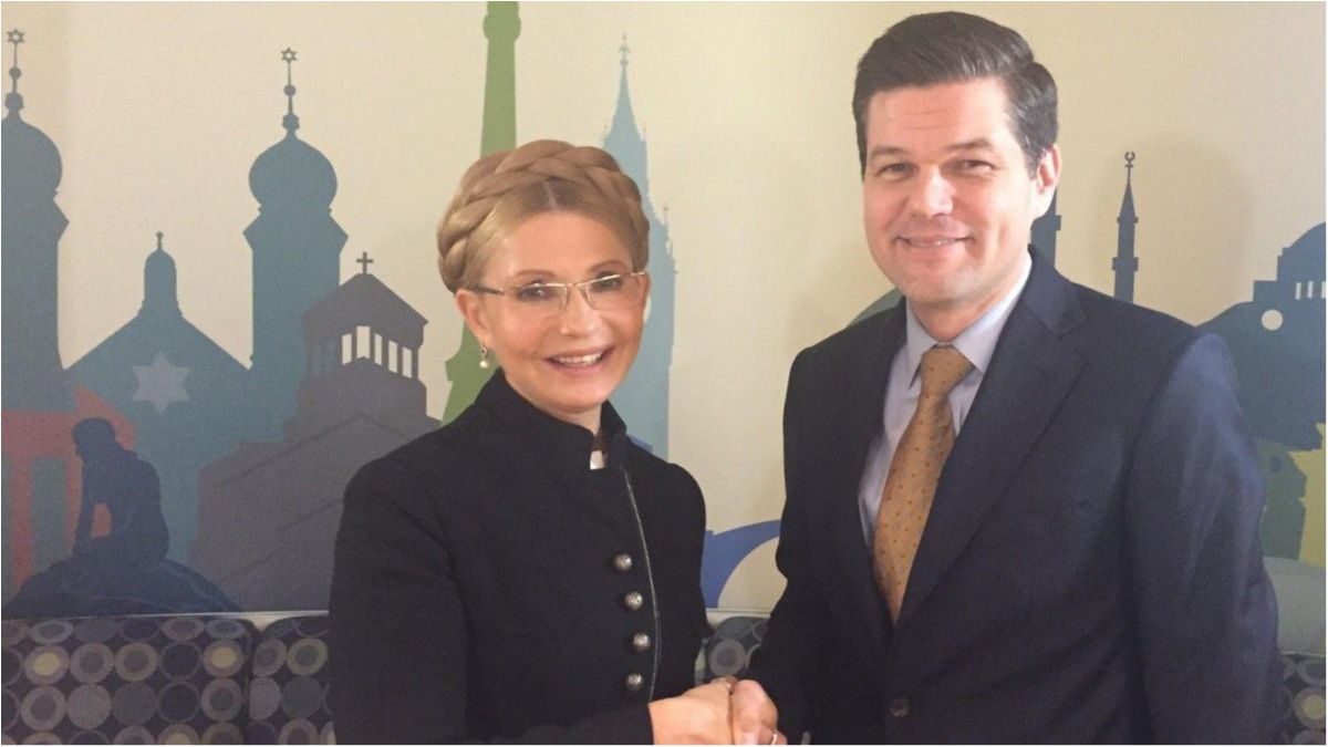 У мережі висміяли різко помолоділу Тимошенко