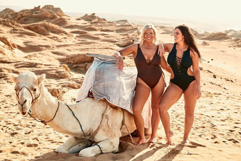 Plus size модель Ешлі Грем знялася в бікіні разом з мамою