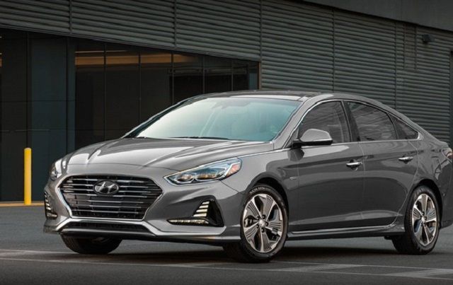 Hyundai показала оновлені гібриди Sonata