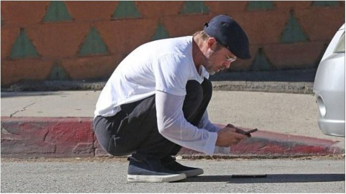 Бред Пітт на Telsa потрапив у ДТП: фотофакт