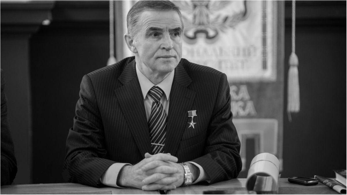 Названо дату похорону космонавта Каденюка