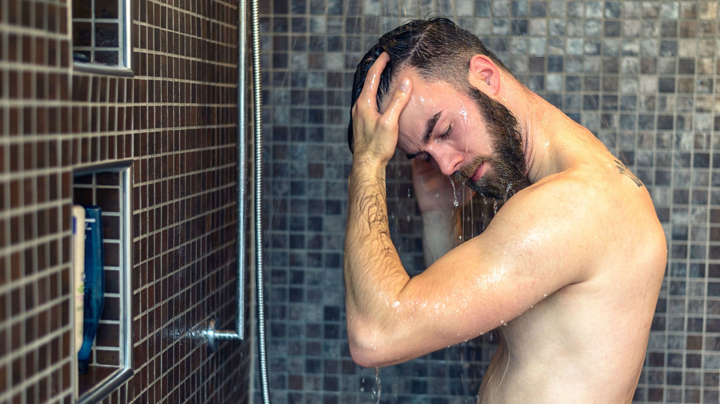 Учені розповіли, як часто потрібно приймати душ - фото 1