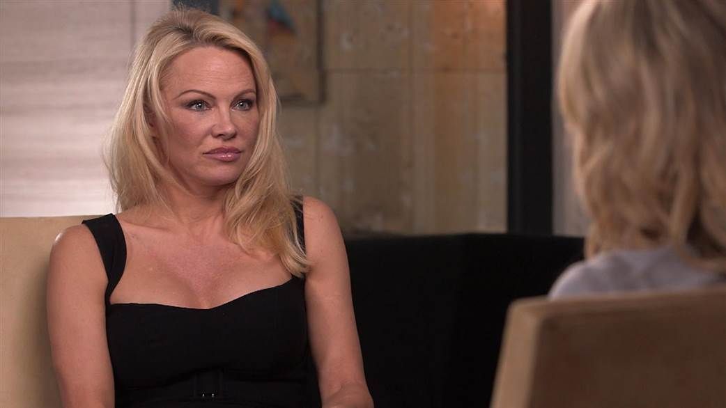 Памела Андерсон поділилася незвичайним відео