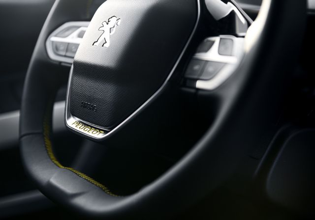 Фургон Peugeot Rifter перетворили в позашляховик для подорожей - фото 229437