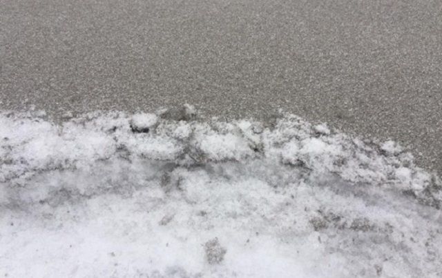 В Івано-Франківській області випав чорний сніг: відеофакт
