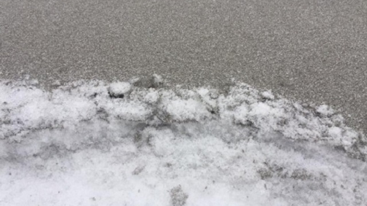 В Івано-Франківській області випав чорний сніг - фото 1