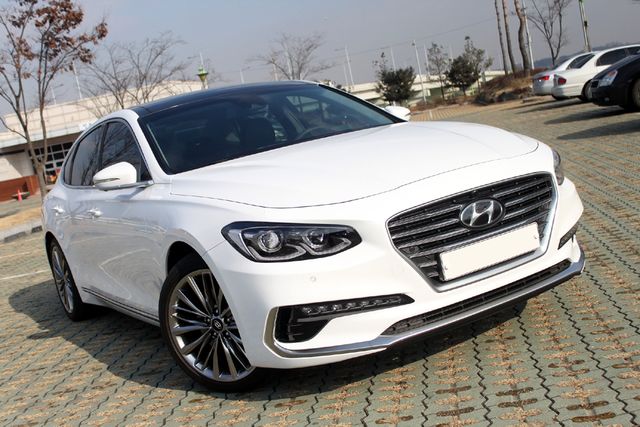 Hyundai Grandeur - фото 228512